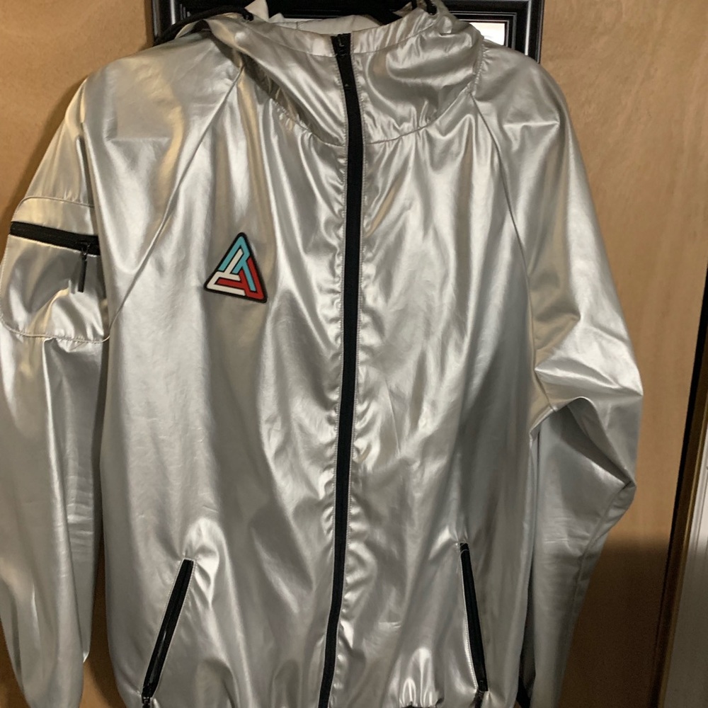 Black pyramid Jacket